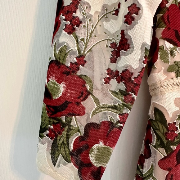 Gabby Skye Floral Red/Cream Dress - Picture 3 of 8